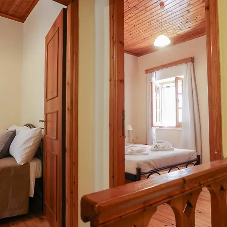 Nicky's Maisonette *